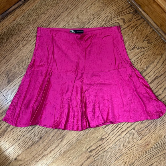ZARA Crinkle Pink Mini A Line Skirt Blogger Fav Size L - Picture 9 of 14